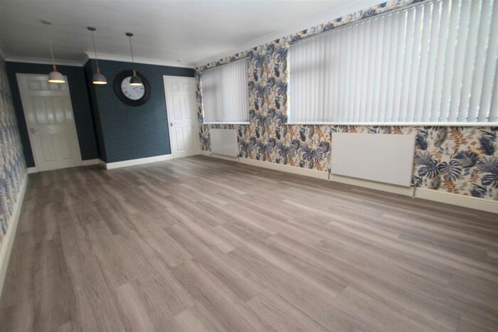 4 Bedroom Property To Rent In Wharfedale, Hemel Hempstead, HP2