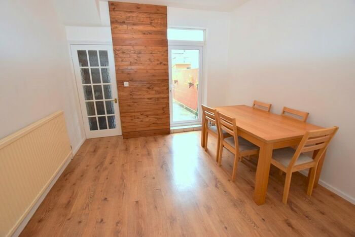 4 Bedroom Terraced House To Rent In Cheneys Road, Leytonstone, E11