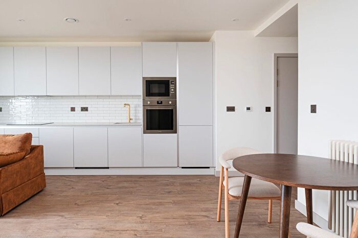 1 Bedroom Flat To Rent In The Eades, Selborne Road, Walthamstow, E17
