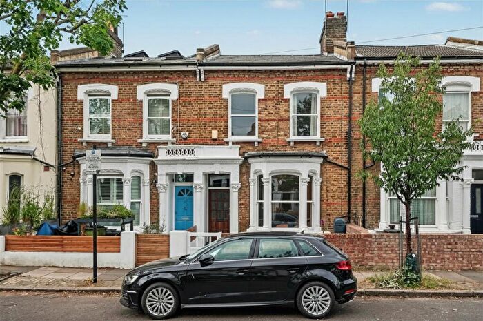 3 Bedroom Terraced House For Sale In Corbyn Street, London, N4