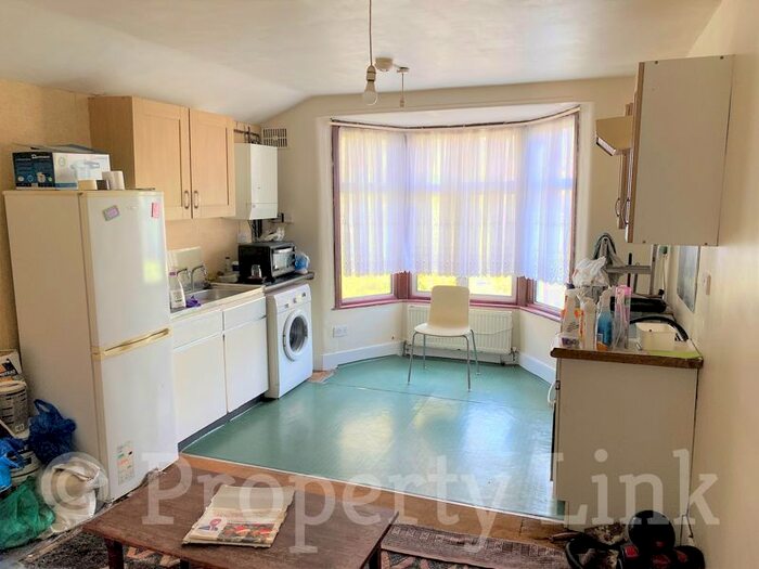 2 Bedroom Property To Rent In First Avenue, London, E12