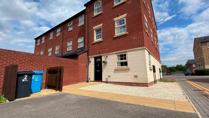 2 Bedroom End Of Terrace House To Rent In Jensen Mews, Hull HU4