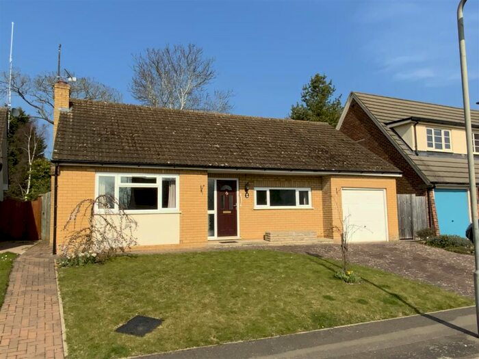 2 Bedroom Detached Bungalow To Rent In Ousebank Way, Stony Stratford, Milton Keynes, MK11