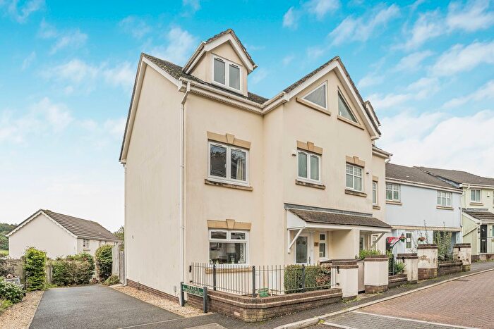 4 Bedroom End Terrace House For Sale In Chesnut Crescent, Chudleigh, TQ13