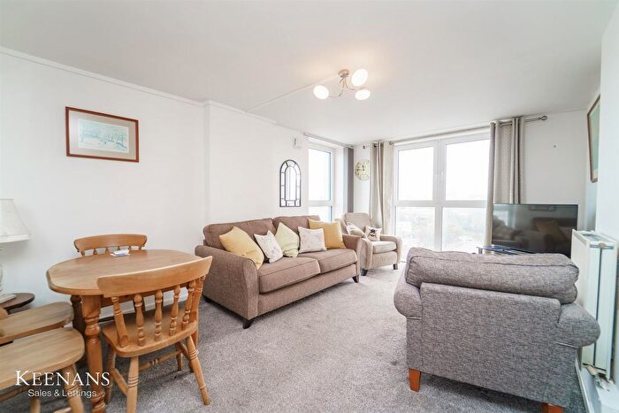 2 Bedroom Flat To Rent In Spruce Court, Salford, M6