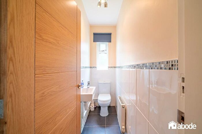 2 Bedroom Flat For Sale In Queens Drive, Wavertree, Liverpool, L15