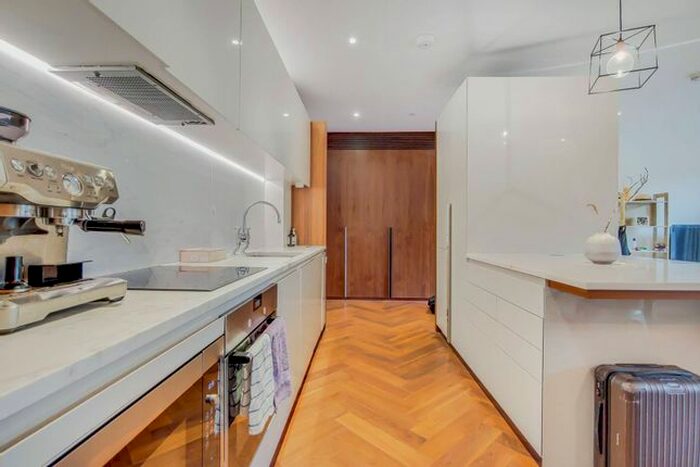 2 Bedroom Flat To Rent In Capital Building, Embassy Gardens, Nine Elms, London, SW11