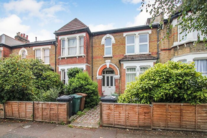 1 Bedroom Flat To Rent In Forest Drive East, Leytonstone, London, E11