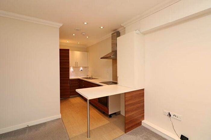 2 Bedroom Flat To Rent In Pickford Road, DA7