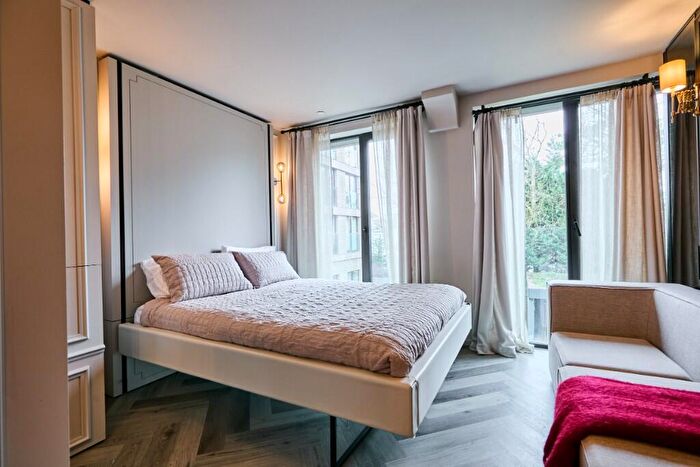 Studio To Rent In Wilesden Lane, London, NW6