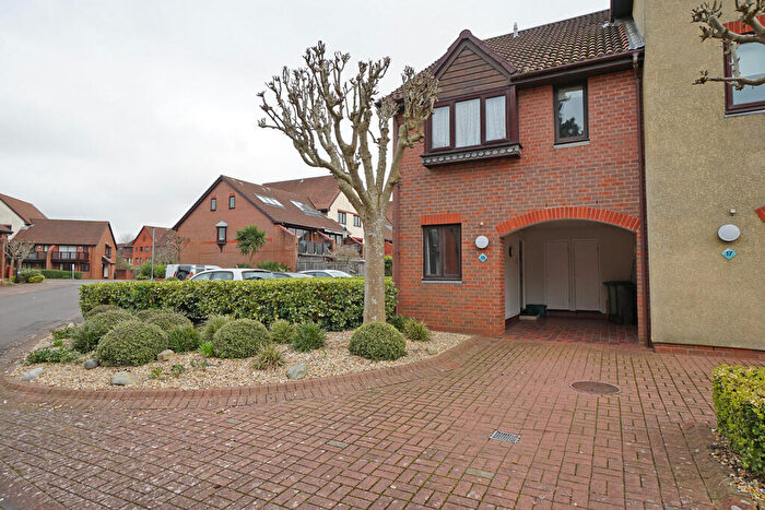 3 Bedroom End Of Terrace House To Rent In Newlyn Way, Port Solent, PO6