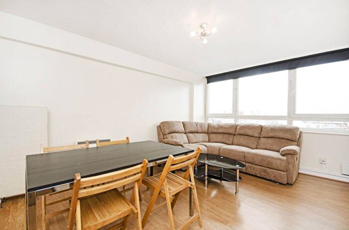 2 Bedroom Flat To Rent In Regents Court, Haggerston, London, E8