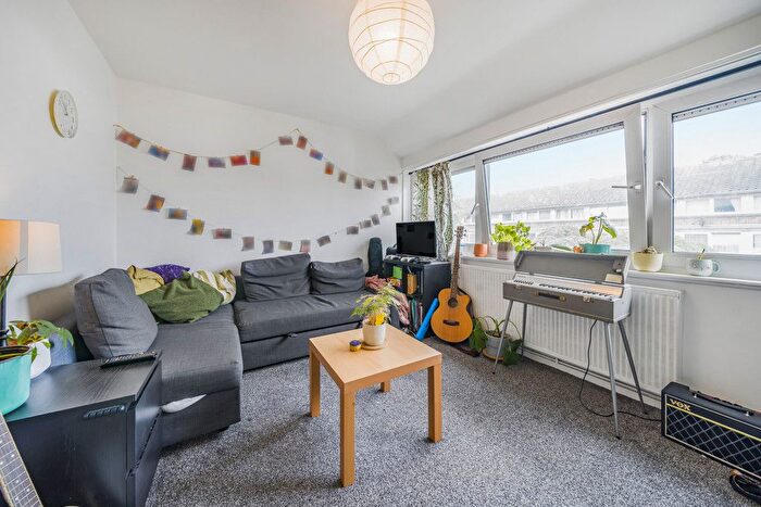 3 Bedroom Flat For Sale In Daniel Gardens, Peckham, London, SE15