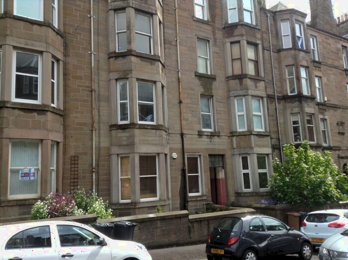 2 Bedroom Flat To Rent In Bellefield Avenue, West End, Dundee, DD1