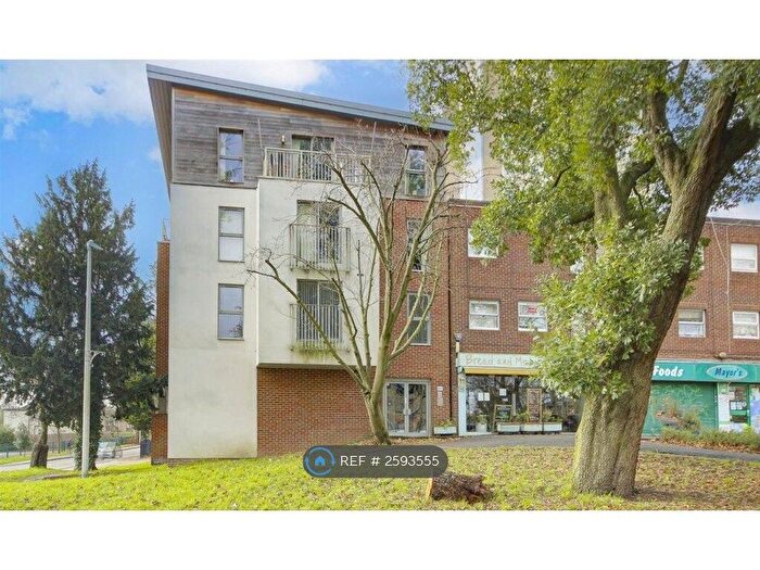 2 Bedroom Flat To Rent In Woodford, Woodford, IG8