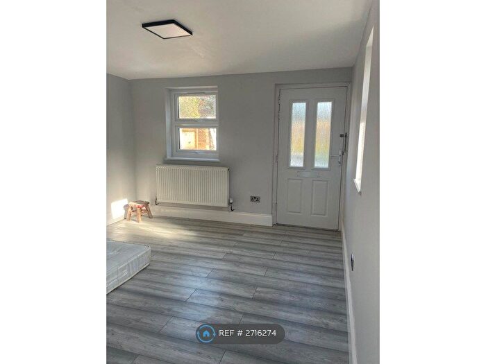 Studio To Rent In Oaklands Road, Bexleyheath, DA6