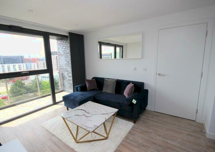 2 Bedroom Apartment To Rent In Potato Wharf Manchester, M3
