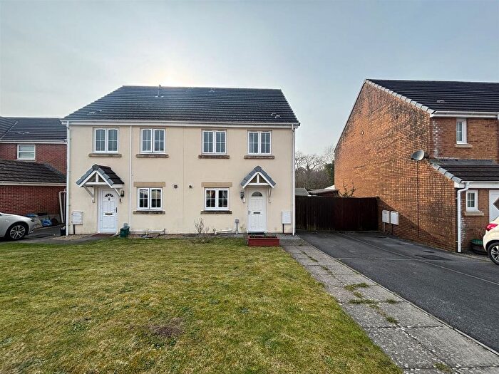 3 Bedroom Semi-Detached House For Sale In Cwrt Lando, Pembrey, Burry Port, SA16