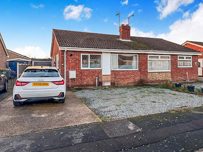 2 Bedroom Semi-Detached Bungalow For Sale In Bellasize Park, Gilberdyke, HU15