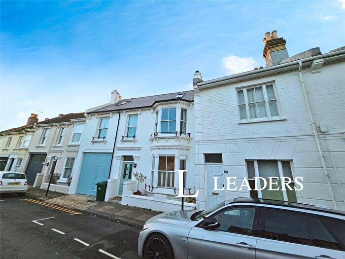 2 Bedroom Flat To Rent In Hove, BN3