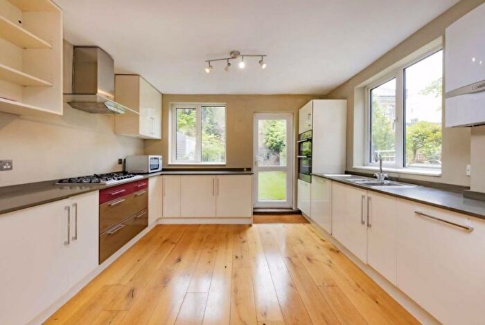 4 Bedroom Property To Rent In Berestede Road, Stamford Brook, W6