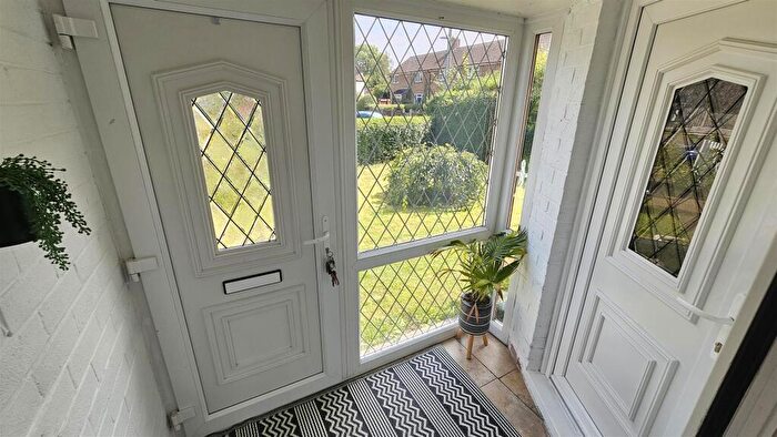 3 Bedroom Town House For Sale In Butler Close, Cropwell Butler, NG12