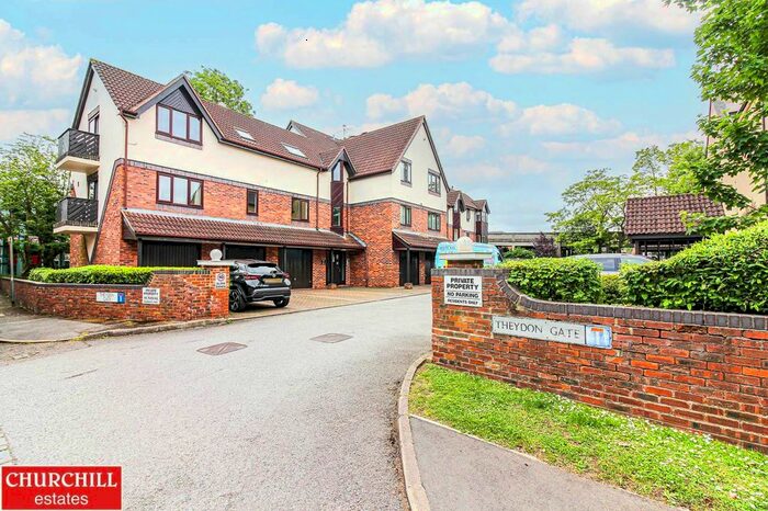 1 Bedroom Flat To Rent In Station Approach, Theydon Bois, Epping, CM16