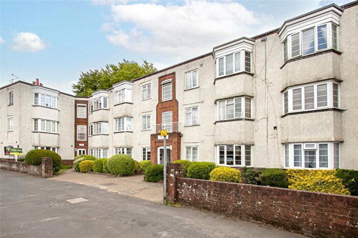 2 Bedroom Apartment For Sale In Charminster Road, Charminster, Bournemouth, BH8