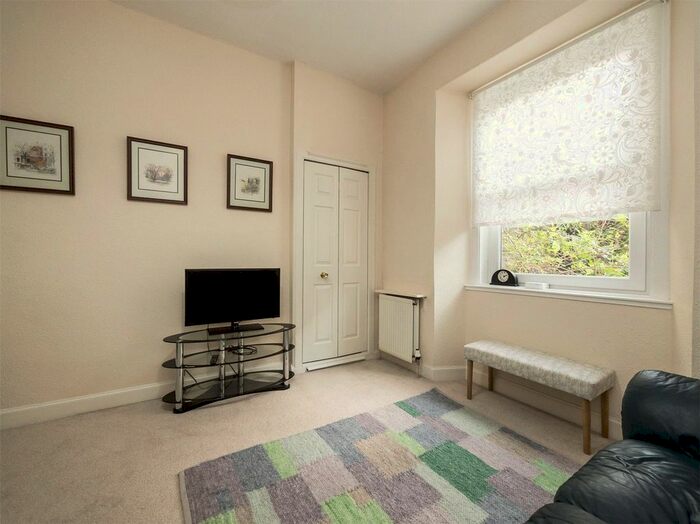 2 Bedroom Flat To Rent In Gardner's Crescent, Edinburgh, EH3