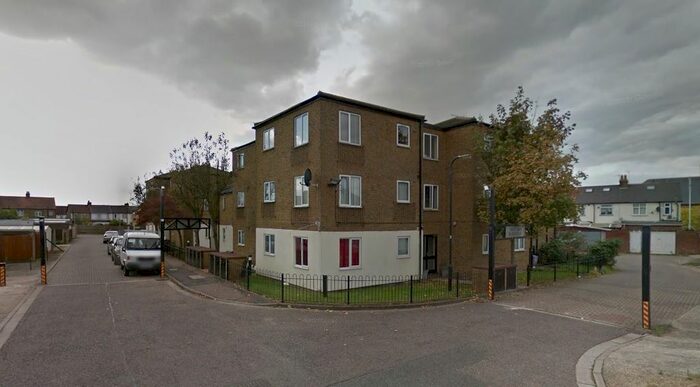 1 Bedroom Flat To Rent In Copthorne Mews, Hayes, UB3