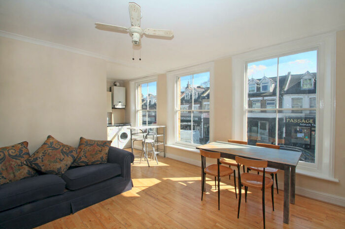 2 Bedroom Flat To Rent In Gipsy Road, London, SE27