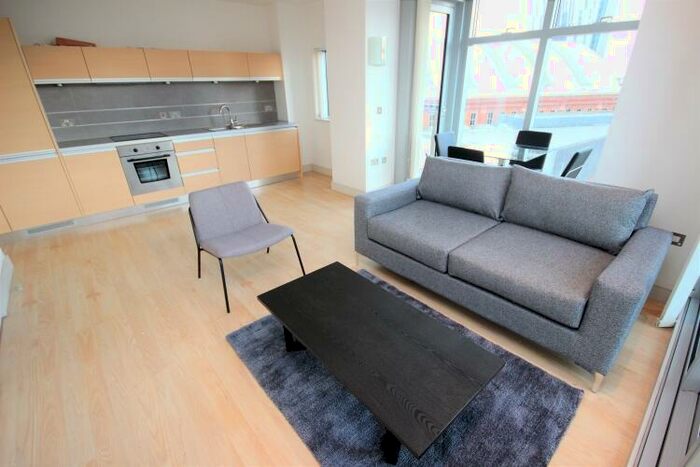 2 Bedroom Apartment To Rent In Great Northern Tower, Watson Street Manchester, M3