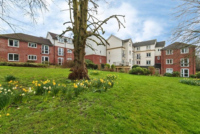 1 Bedroom Flat For Sale In Holyshute Lodge, Honiton, Devon, EX14