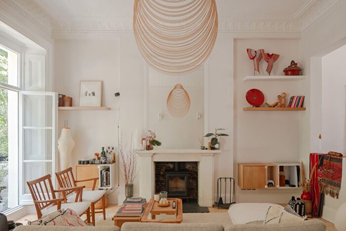 2 Bedroom Flat For Sale In Eccleston Square, Eccleston Square, London, SW1V