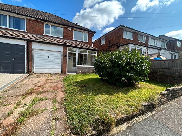 3 Bedroom House To Rent In Glenville Drive, Birmingham, B23