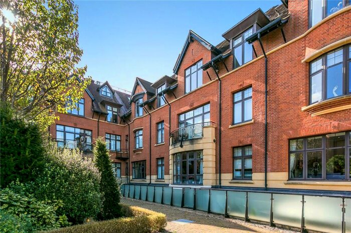 2 Bedroom Apartment For Sale In Perpetual House, Station Road, Henley-on-Thames, Oxfordshire, RG9
