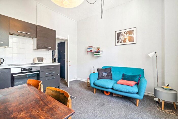 1 Bedroom Flat To Rent In Kingsgate Road, West Hampstead, NW6