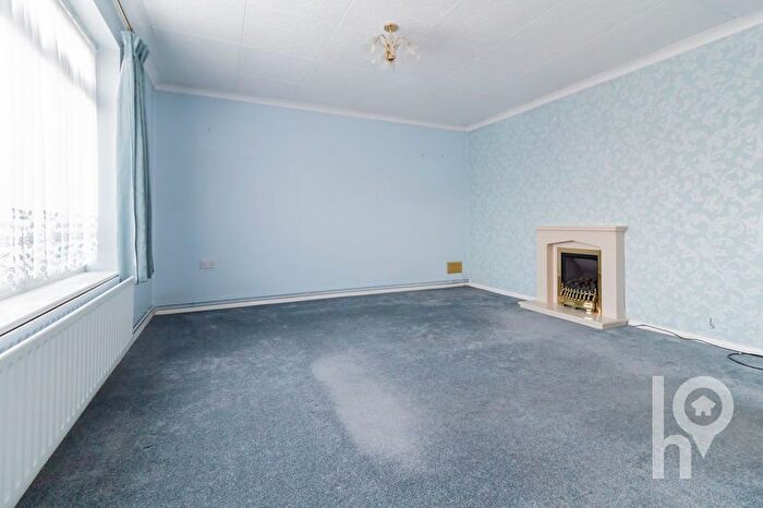 2 Bedroom Semi-Detached Bungalow For Sale In Barton Hill Drive, Minster, ME12