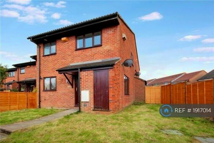 2 Bedroom End Of Terrace House To Rent In Sandpiper Way, Orpington, BR5