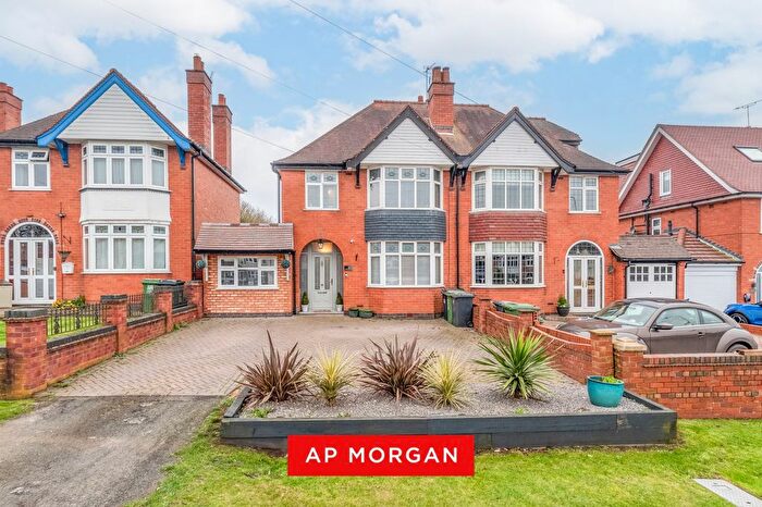 4 Bedroom Semi Detached House For Sale In Birchfield Road, Webheath, Redditch, B97