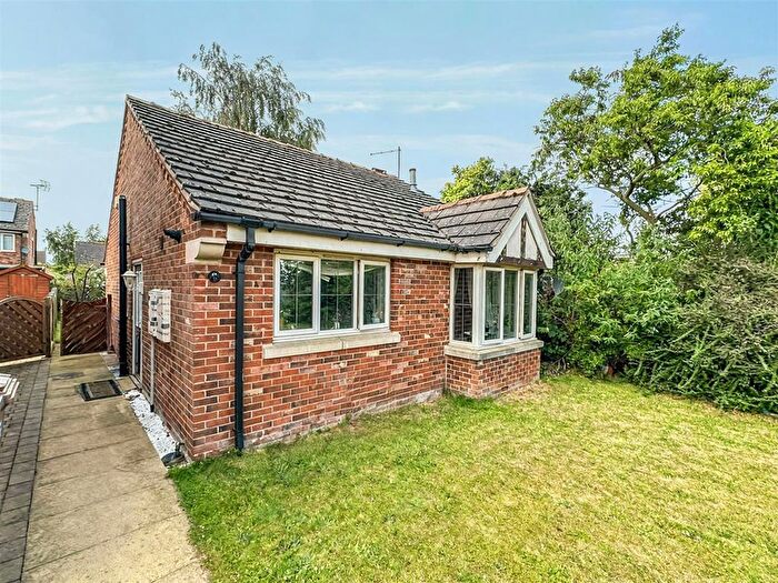 2 Bedroom Detached Bungalow For Sale In Punton Walk, Snaith, DN14