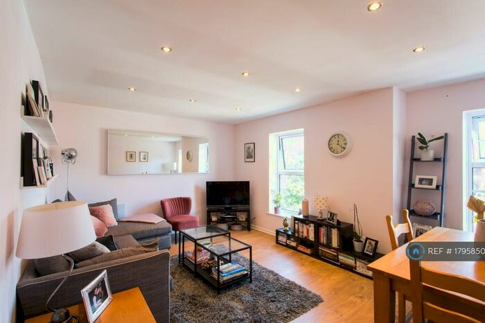 2 Bedroom Flat To Rent In Castlefield, Manchester, M3
