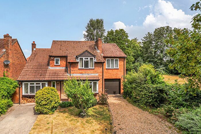 5 Bedroom Detached House For Sale In Ailesbury Way, Burbage, SN8