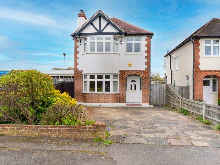 3 Bedroom Detached House To Rent In Cuddington Avenue, Worcester Park, KT4