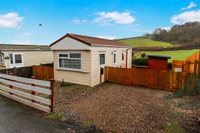 1 Bedroom Mobile/park Home For Sale In Beechdown Park Totnes Road, Paignton, Devon, TQ4