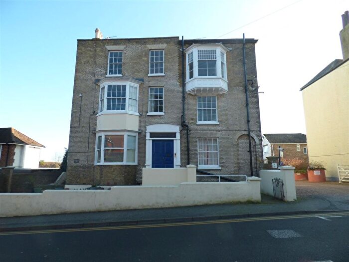 1 Bedroom Flat To Rent In Dover Road, Walmer, Deal, CT14
