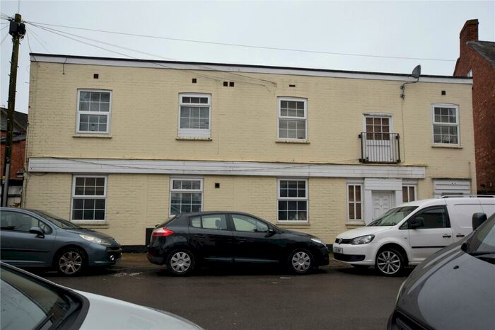 2 Bedroom Apartment To Rent In Colwyn Road, The Mounts, NN1
