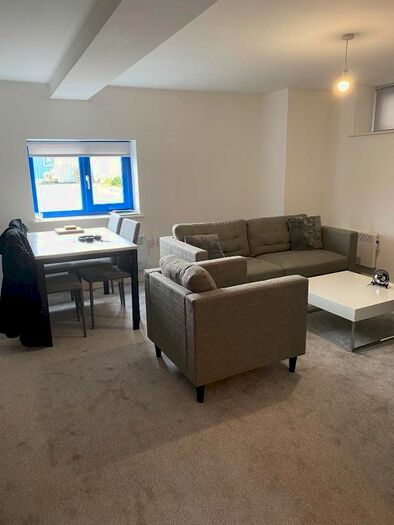 2 Bedroom Flat To Rent In Artist Street, Leeds, LS12