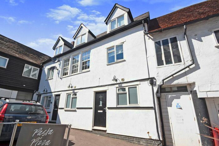 1 Bedroom Flat To Rent In The George Courtyard, Bishops Stortford, CM23