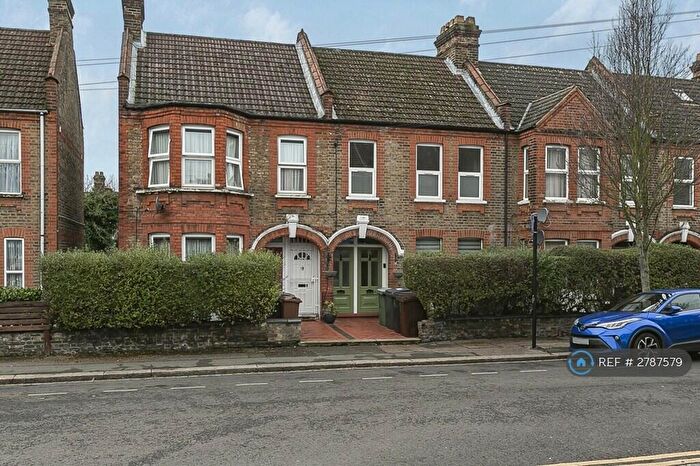 2 Bedroom Maisonette To Rent In Hibbert Road, London, E17